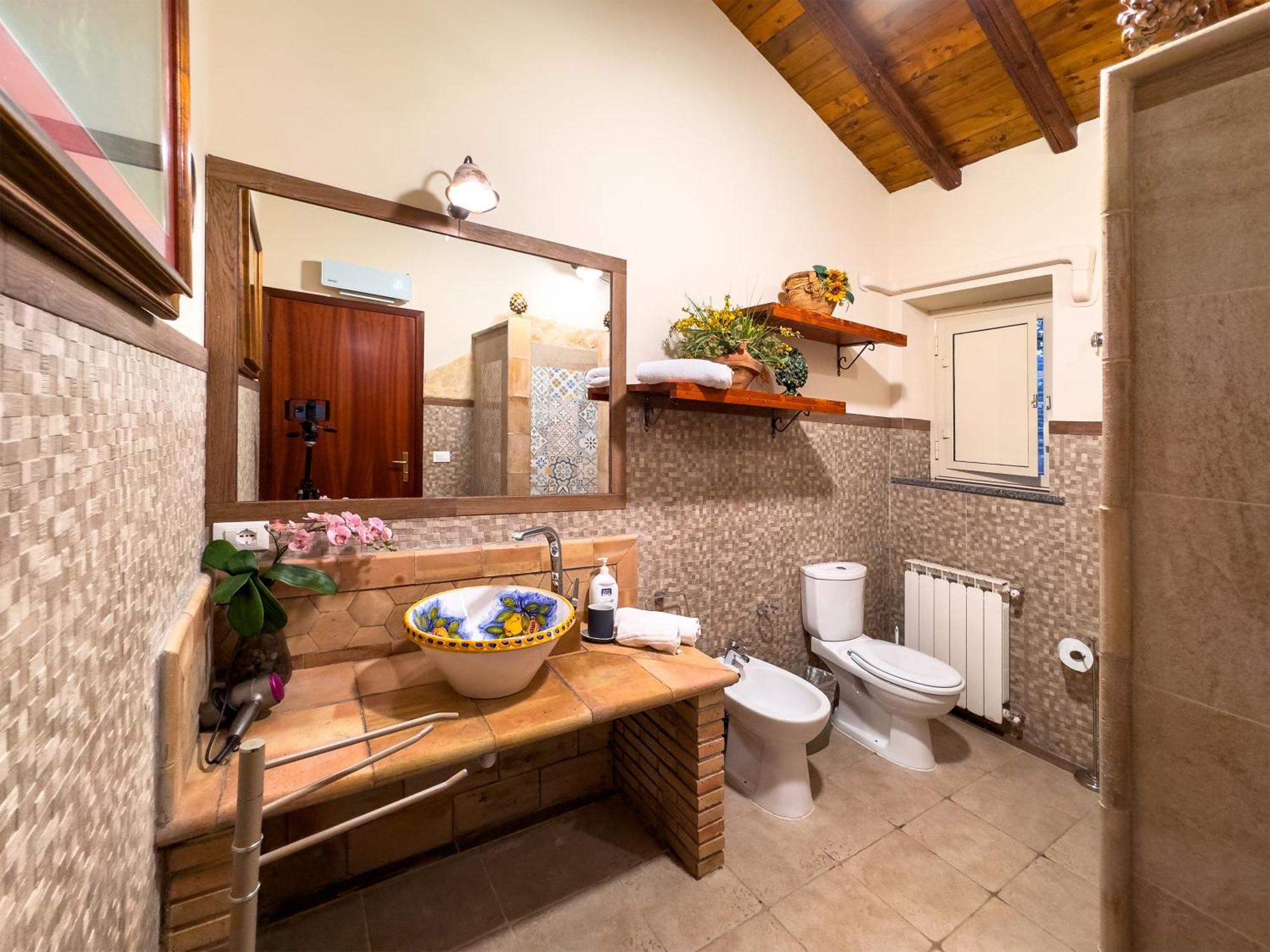 מסקלי Villa Del Gelso Chalet Nel Parco Delletna מראה חיצוני תמונה